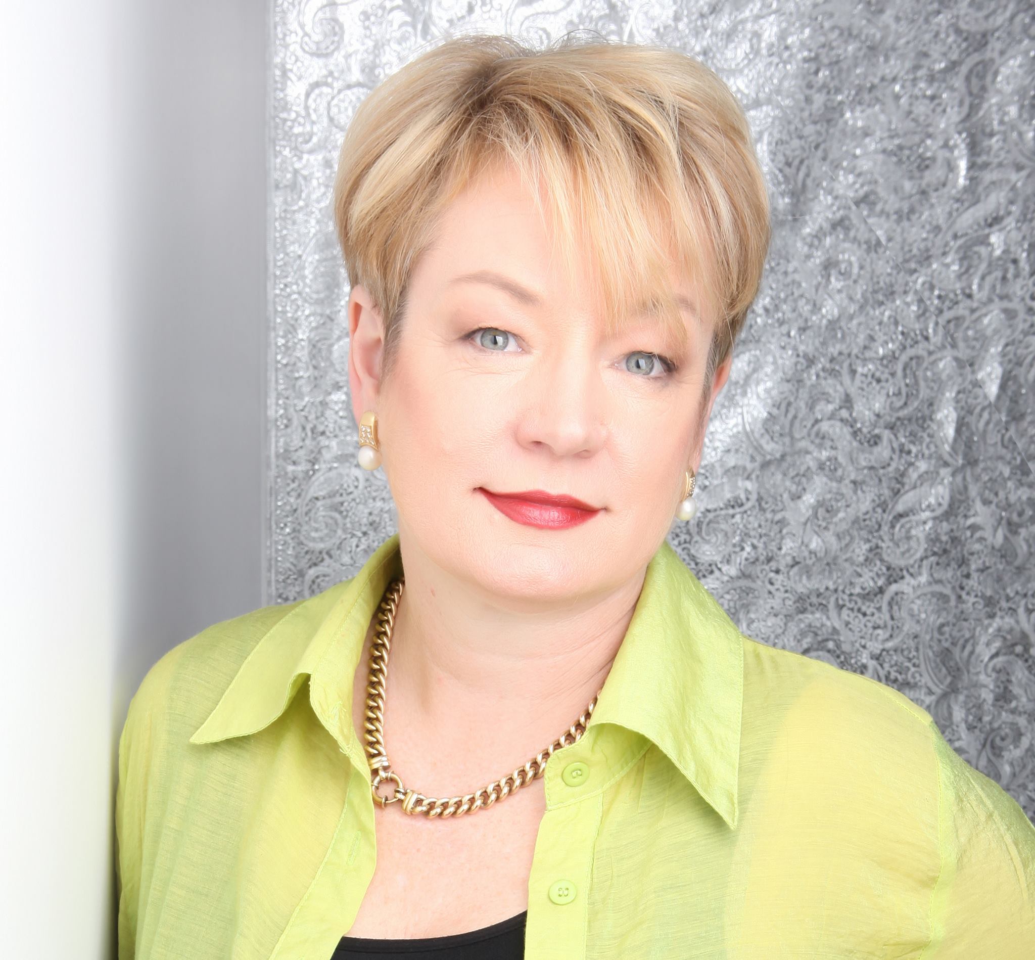 Deanna's World Review Late Summer In The Vineyard by Jo Thomas 